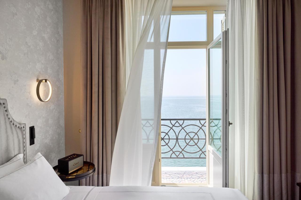 Junior Suite Sea Front Balcony,1253265625:JPEG