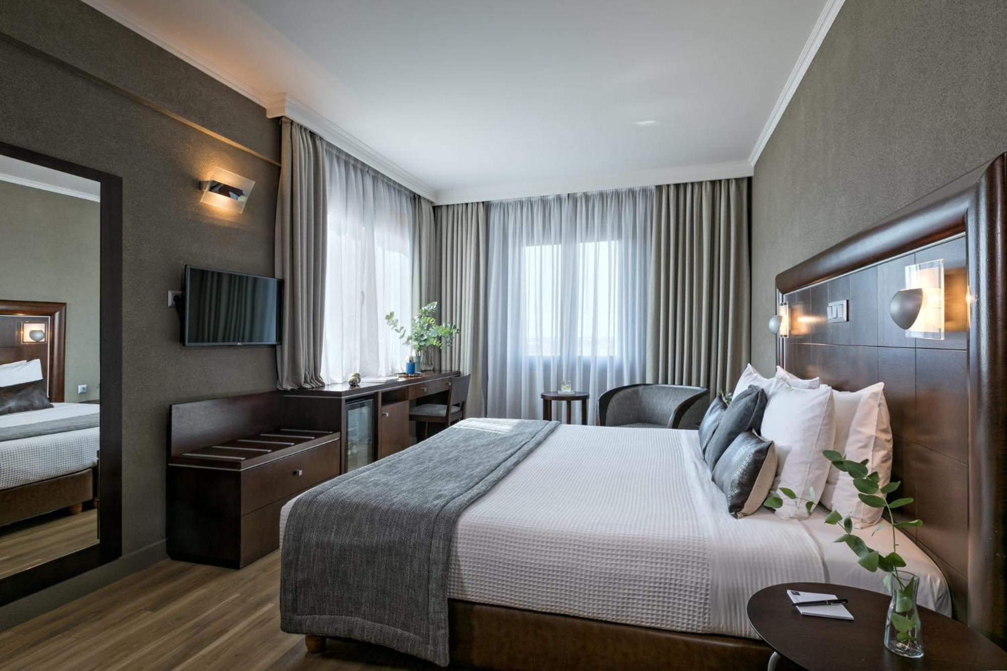 Superior Triple Room,925871125:JPEG
