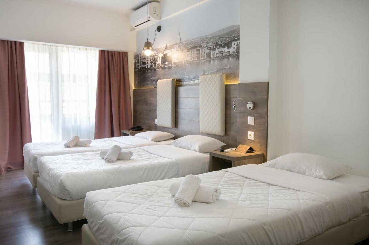 Triple Room,692734209:JPEG