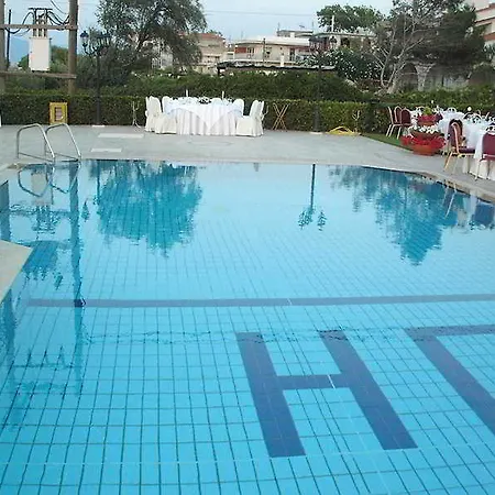 Santa Beach Hotel-3